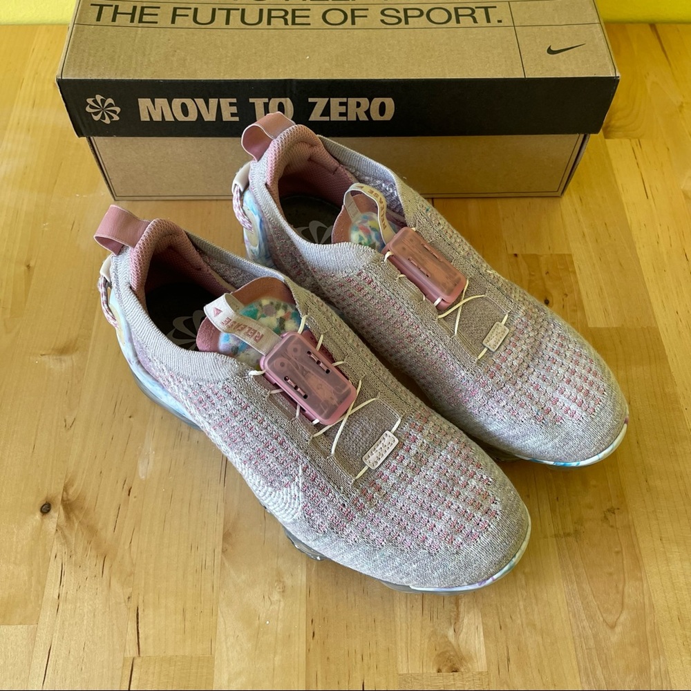 Womens Nike Air VaporMax 2020 Flyknit Sneaker Light Arctic Pink Size 8